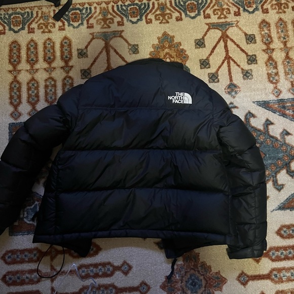 The North Face Women’s 1996 Retro Nuptse Short Jacket Perfect Condition - Picture 3 of 3